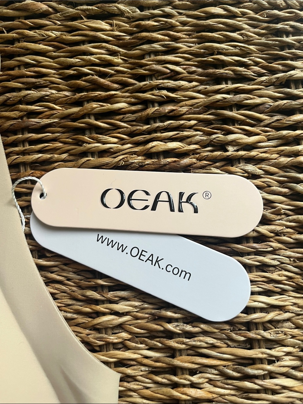 OEAK Seamless Light Cream T-Shirt Bra - Wireless Comfort - Picture 2 of 7